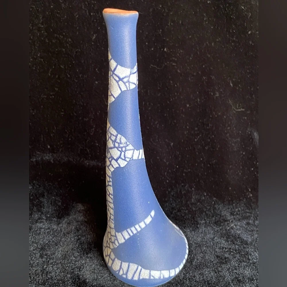 🖤 Modernist Red Clay Crackle Glaze Cobalt Blue Single Stem Bud Vase